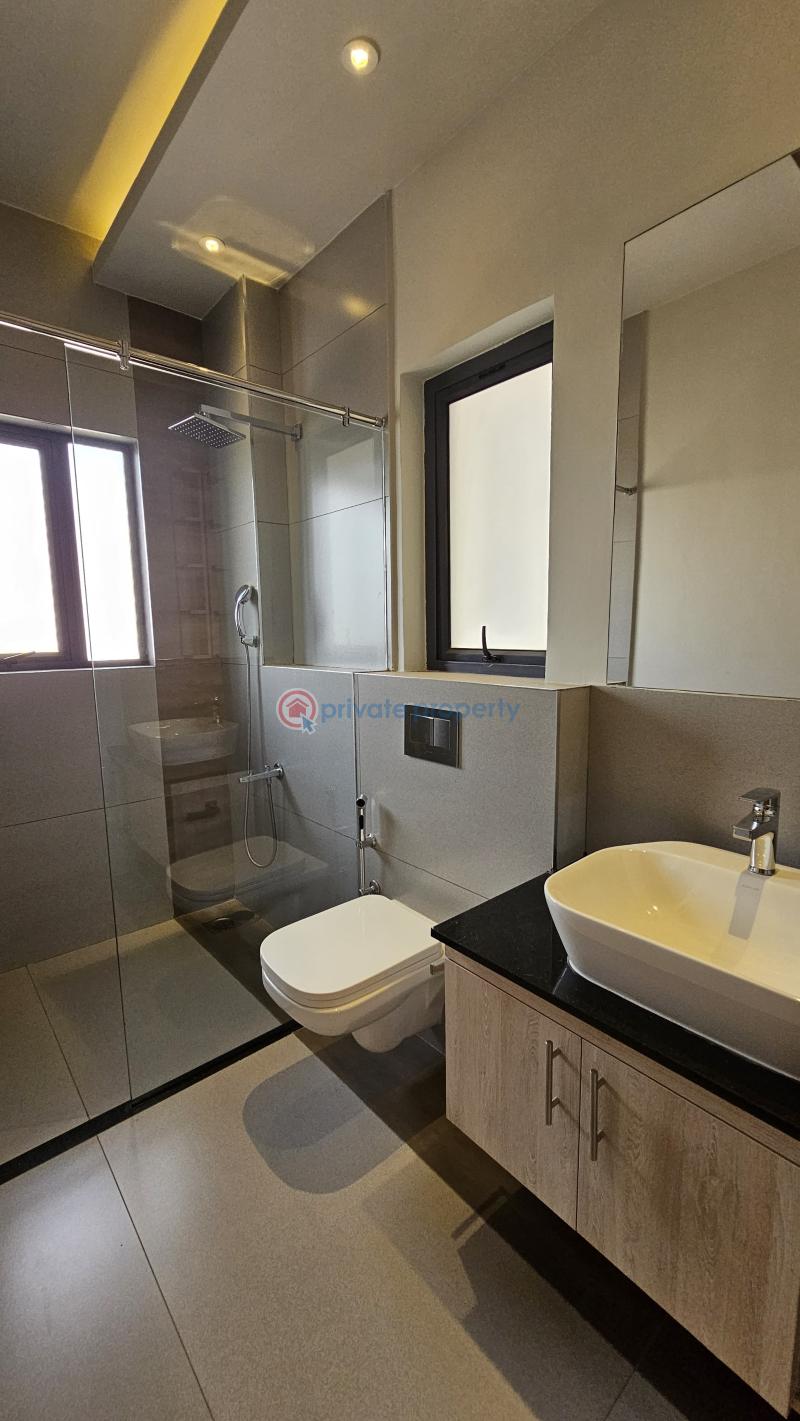 4 bedroom Apartment For Sale Near Kileleshwa Police Station. Nairobi - 10