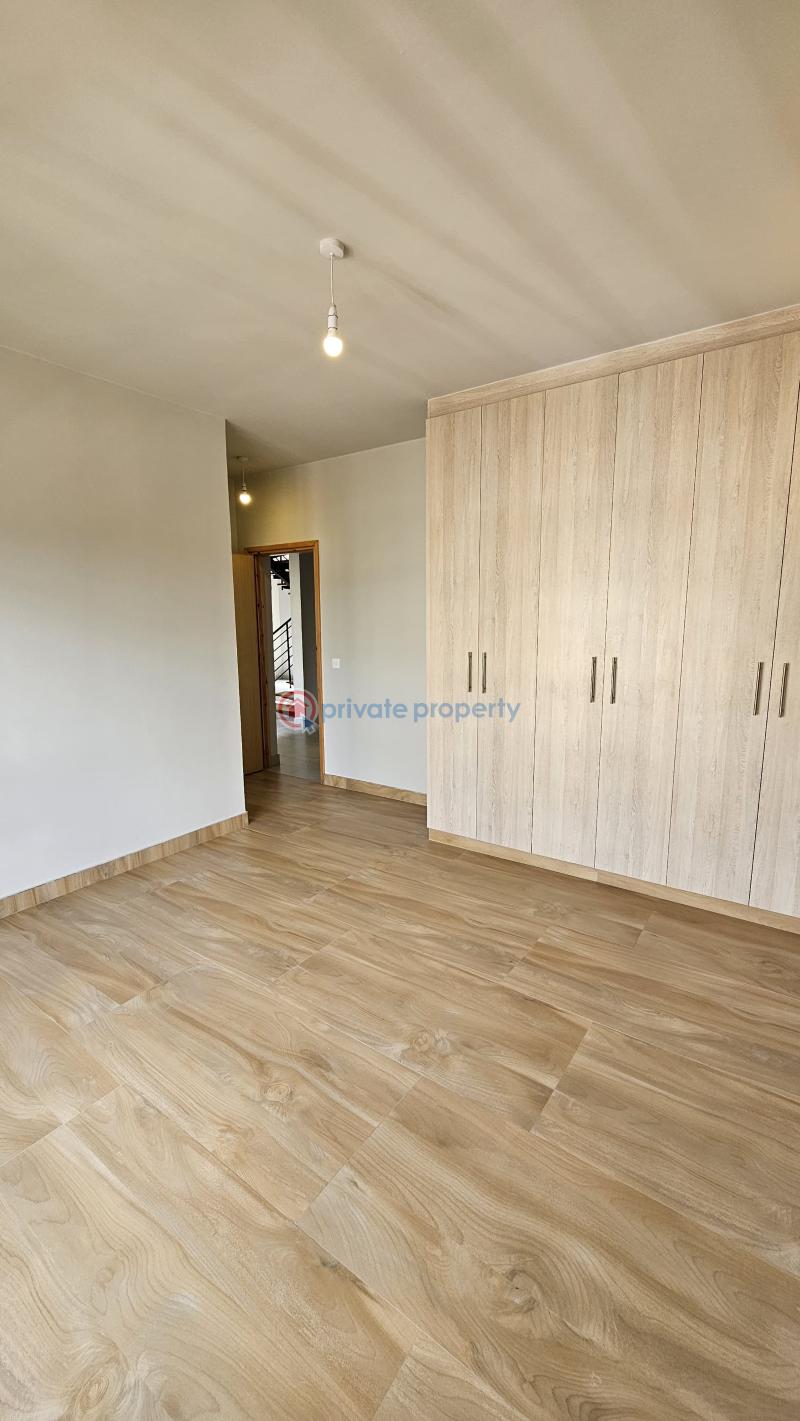 4 bedroom Apartment For Sale Near Kileleshwa Police Station. Nairobi - 7