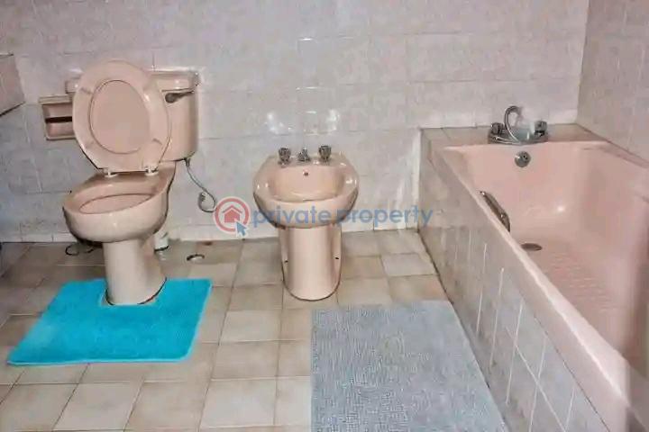 5 bedroom House Short let Near Citymall Nyali Mombasa - 8
