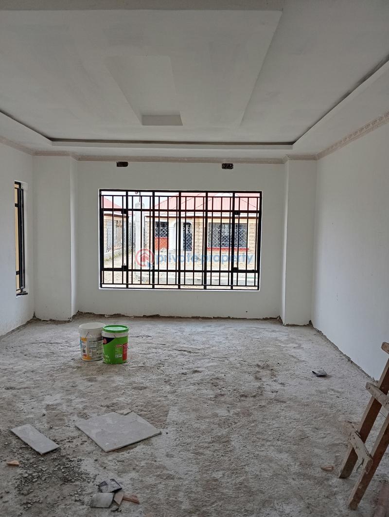 3 bedroom Detached Bungalow For Sale Off Namanga Road. Kajiado Acacia Area Kitengela  - 5