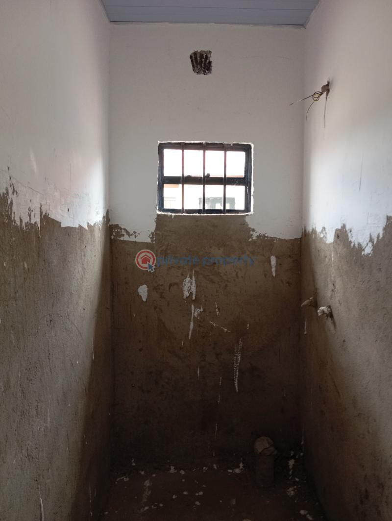 3 bedroom Detached Bungalow For Sale Off Namanga Road. Kajiado Acacia Area Kitengela  - 7