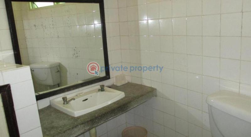 10 bedroom Hotel / Guest House For Sale Mombasa Bamburi Beach near Braeburn International School Bamburi Mombasa - 13