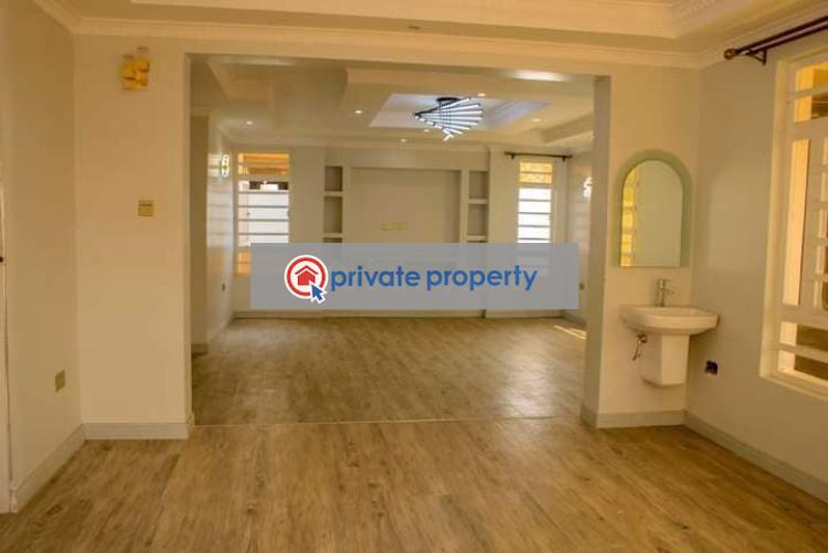 4 bedroom Townhouse For Sale crimson Bay Villas varsityville Estate