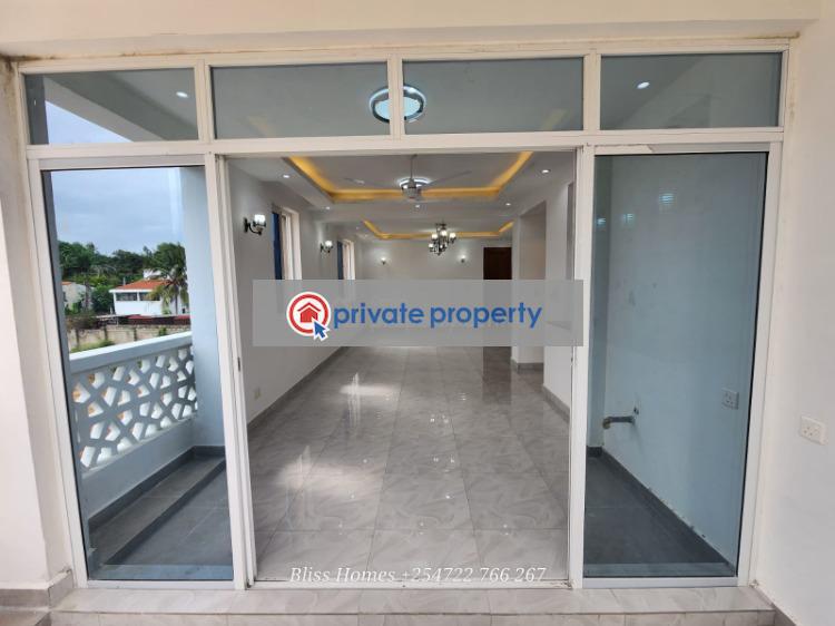 3 bedroom Apartment For Sale &nbsp;opp Simba Road Nyali Mombasa - 11