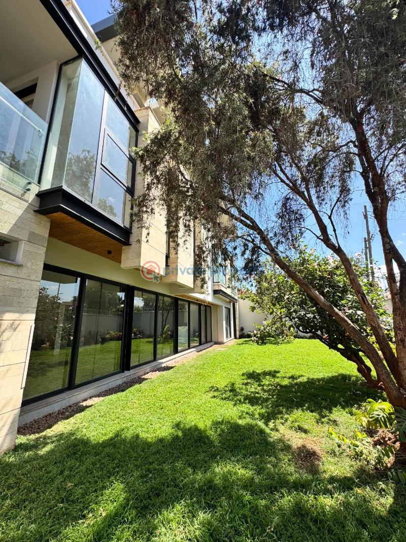 5 bedroom Townhouse For Sale westlands Nairobi - 1