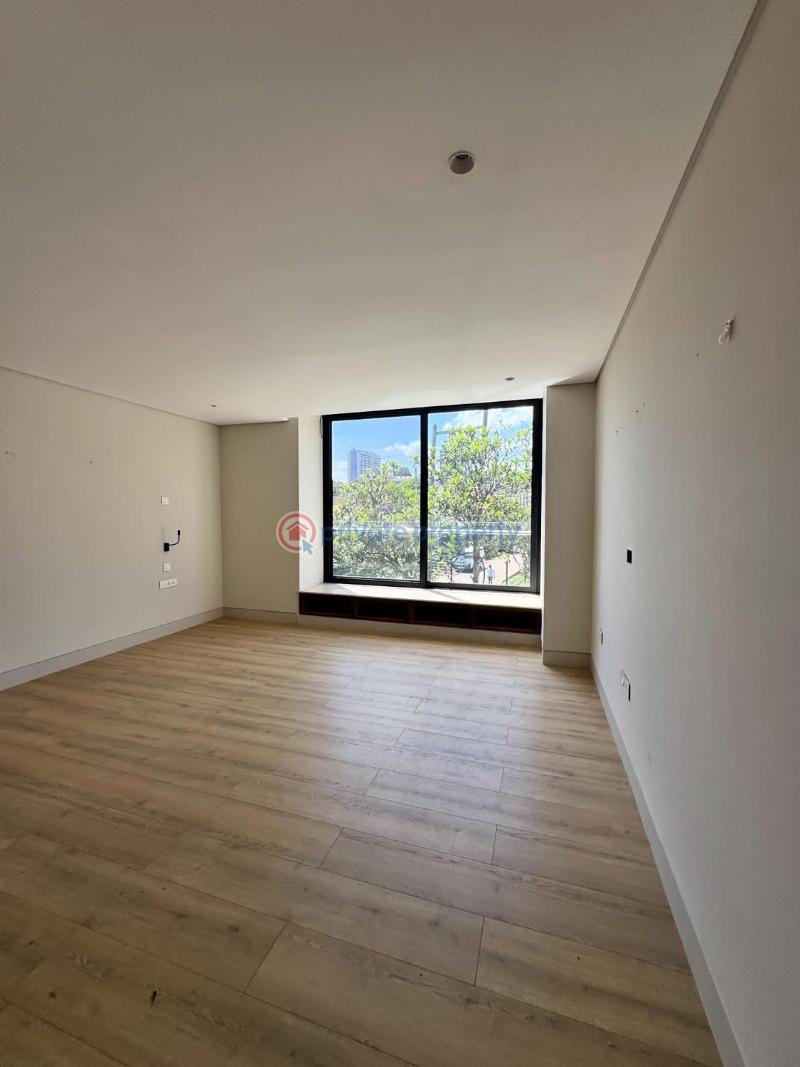 5 bedroom Townhouse For Sale westlands Nairobi - 11