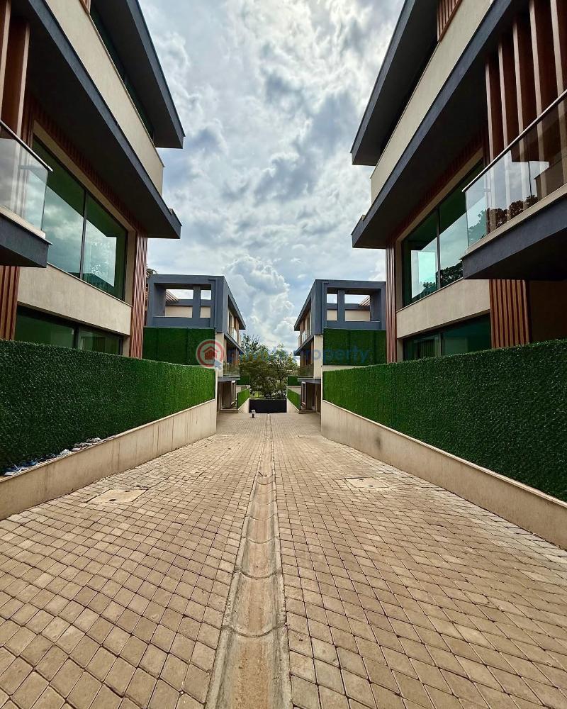 5 bedroom Townhouse For Sale Chalbi Drive Lavington Nairobi - 17