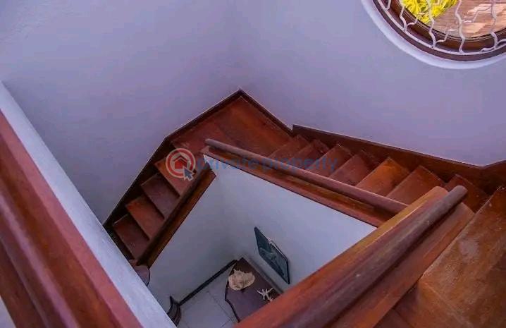5 bedroom House Short let Nyali Mombasa - 13