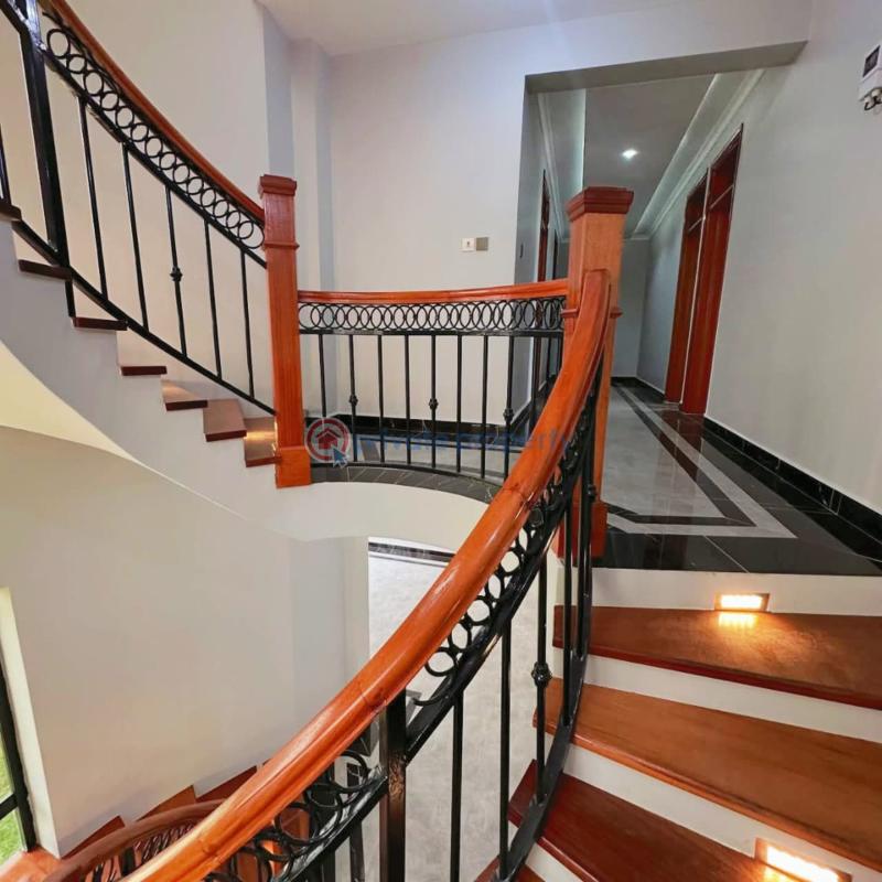 6 bedroom House For Sale Westlands Nairobi - 7