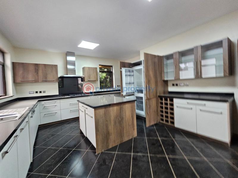 5 bedroom Townhouse For Sale Lavington Nairobi - 16