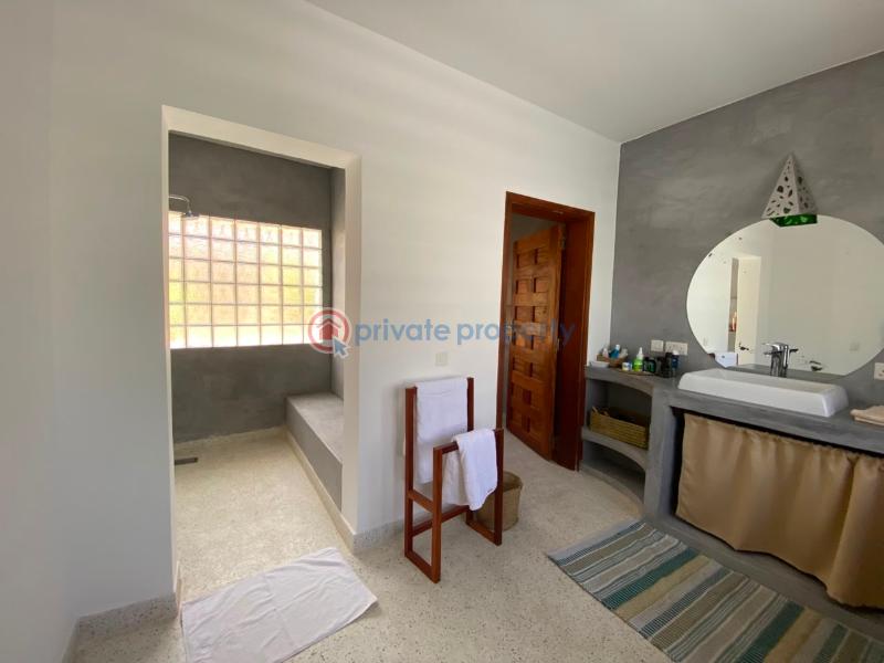 4 bedroom House For Sale Jacaranda Beach. Watamu Kilifi - 4