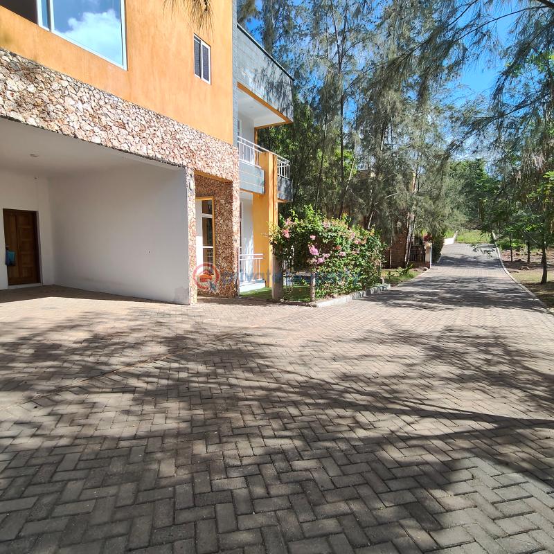 4 bedroom Semi detached Duplex For Sale Sultan Palace Kikambala Mtwapa Kilifi - 2