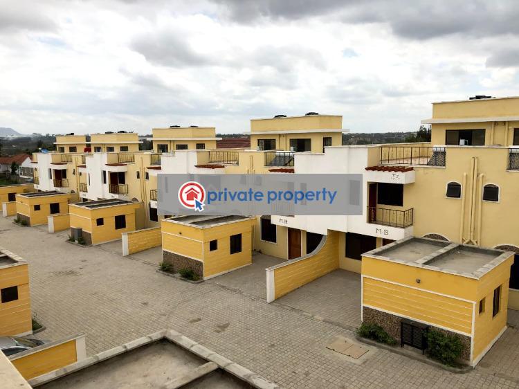 4 bedroom House For Sale  close To The Tarmac Road Athi River Machakos - 0