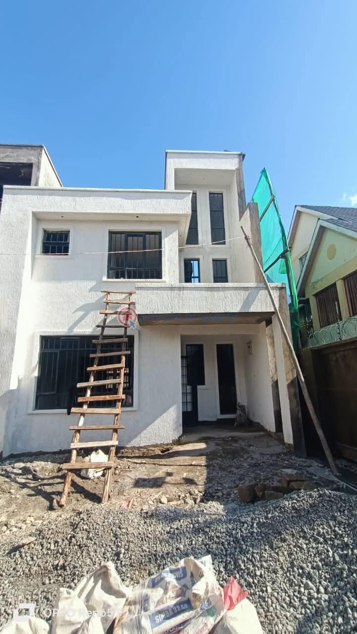 4 bedroom House For Sale Muthure, 200 Meters From The Tarmac Road. Kikuyu Kiambu - 4