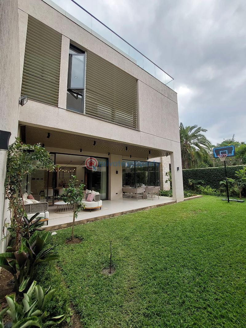 5 bedroom Apartment For Rent Lavington Nairobi - 10