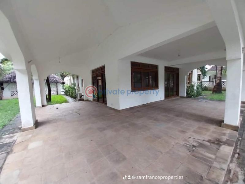 5 bedroom Detached Duplex For Sale Nyali Barracks Mount Kenya Voyager Nyali Mombasa - 4