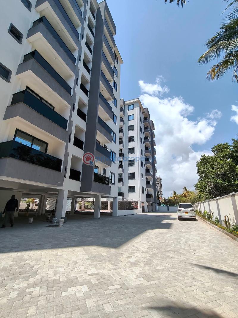 3 bedroom Apartment For Sale Mount Kenya Road 2nd Row From The Beach Nyali Mombasa - 0