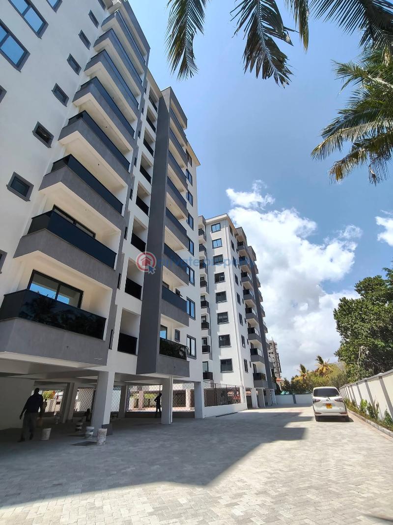 3 bedroom Apartment For Sale Mount Kenya Road 2nd Row From The Beach Nyali Mombasa - 3