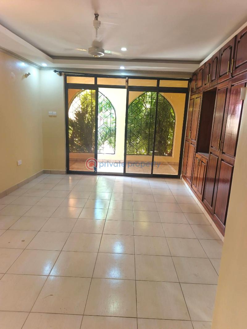 4 bedroom Detached Duplex For Rent Beach Road Nyali Mombasa  - 2