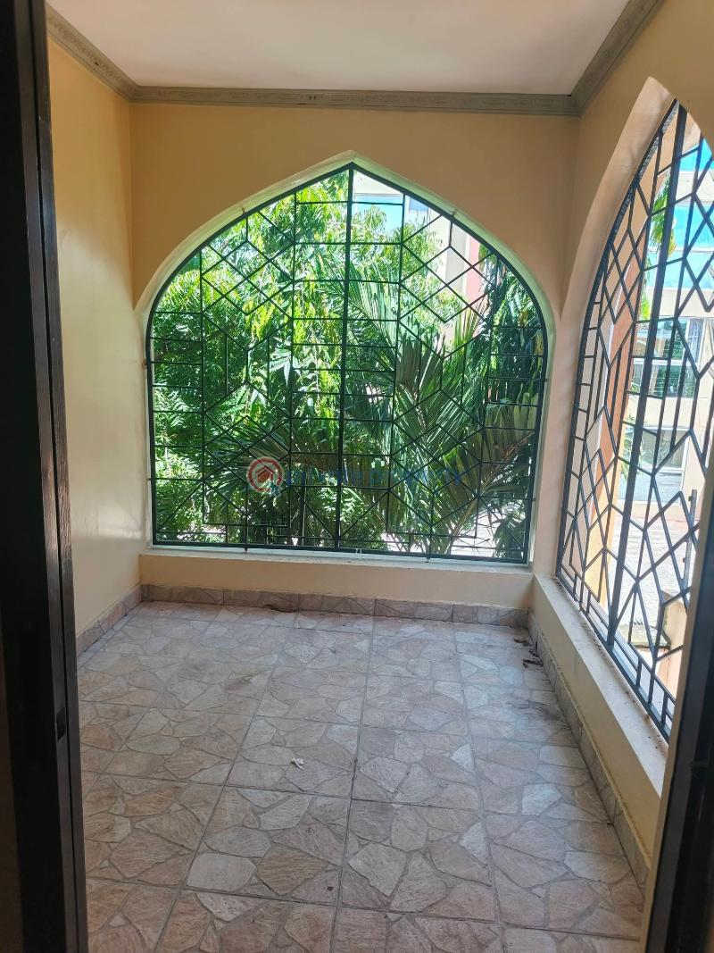 4 bedroom Detached Duplex For Rent Beach Road Nyali Mombasa  - 6