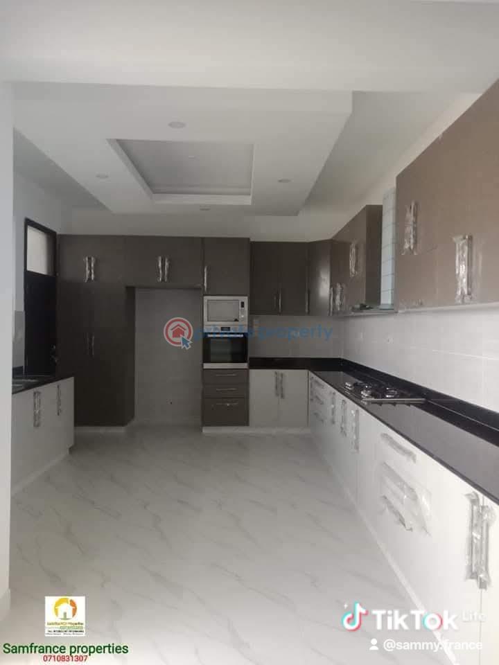 4 bedroom Apartment For Sale Parklane Near Nyali Police Mombasa - 0