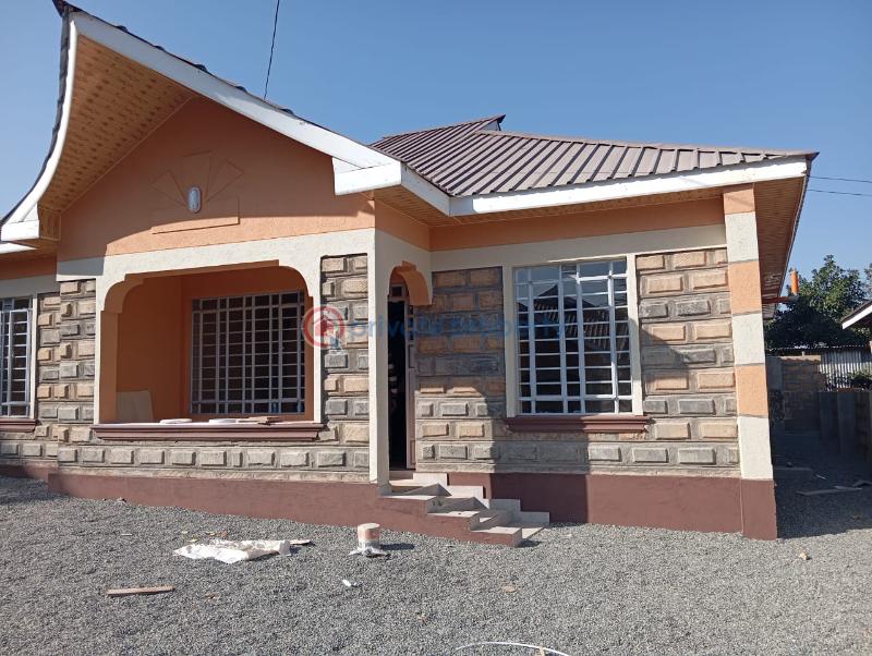 4 bedroom House For Sale Close To The Tarmac Road Kajiado Ongata Rongai  - 11