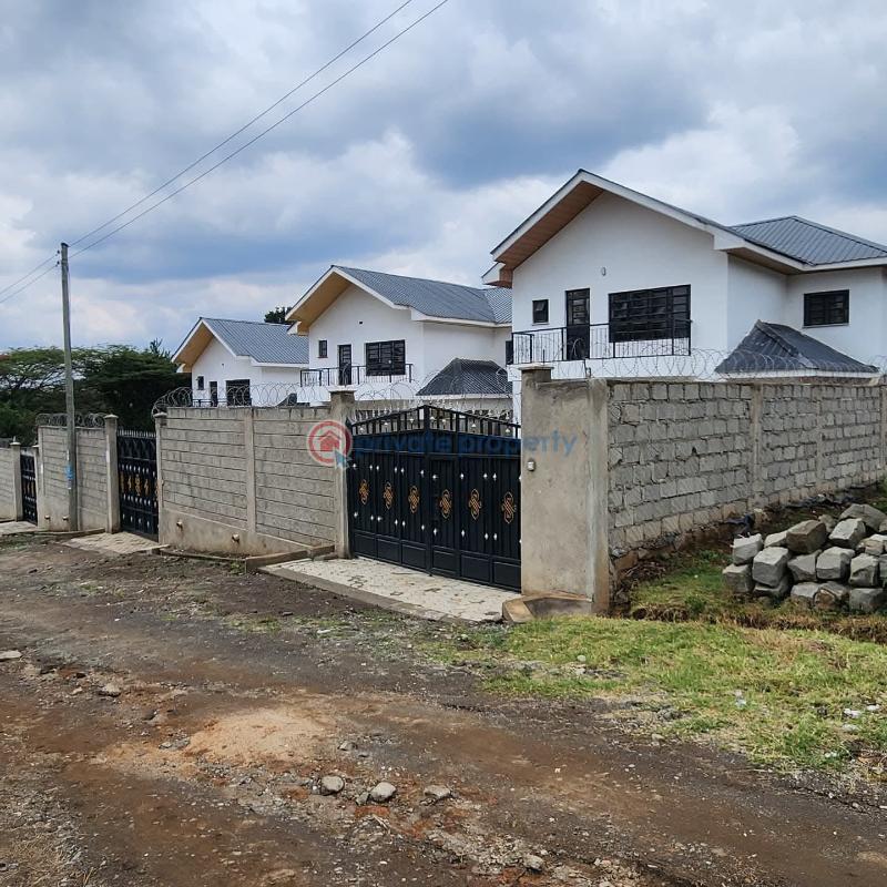 4 bedroom House For Sale 400 Meters From The Tarmac Road Ongata Rongai Kajiado - 1