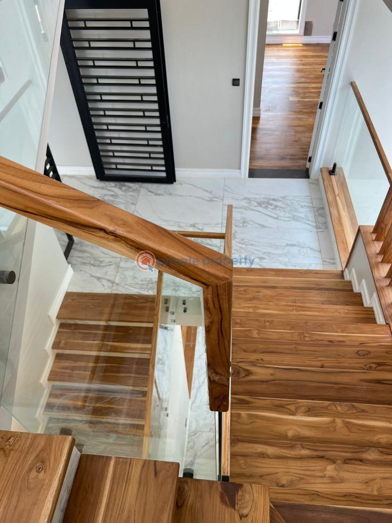 5 bedroom House For Sale Loresho Westlands Nairobi - 1