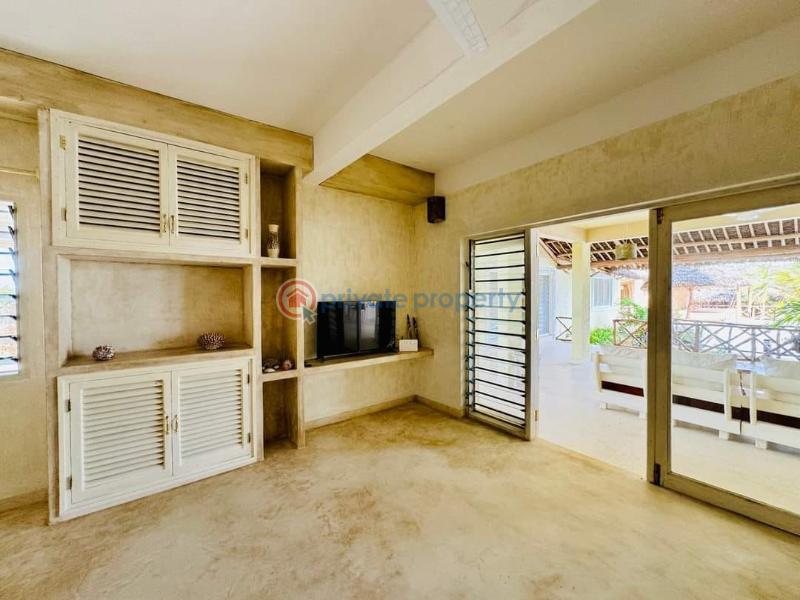 8 bedroom House For Sale Ocean Front Watamu Kilifi - 17