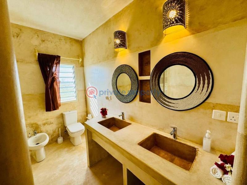 8 bedroom House For Sale Ocean Front Watamu Kilifi - 18