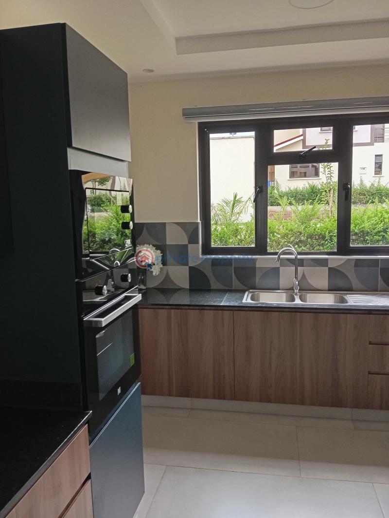 4 bedroom Townhouse For Sale Mombasa Road. Machakos Central  - 4