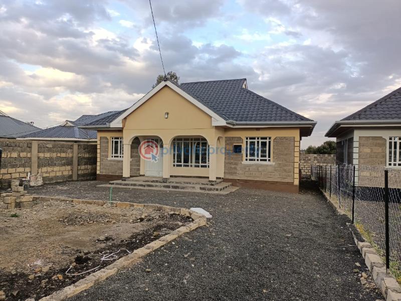 3 bedroom House For Sale A Few Meters From The Tarmac Road Ongata Rongai Kajiado - 1