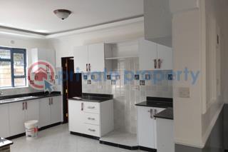 4 bedroom House For Sale 600 Meters From The Tarmac Road Ongata Rongai Kajiado - 2