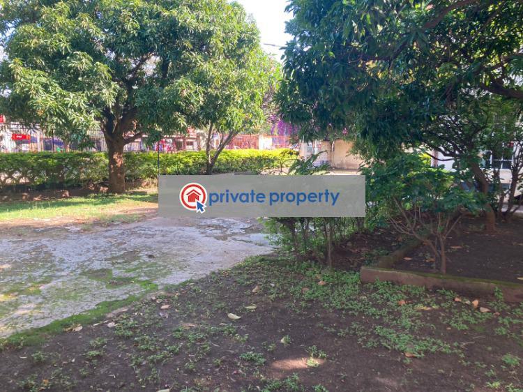 6 bedroom House For Sale &nbsp;off Nairobi Road Central Kisumu  - 5