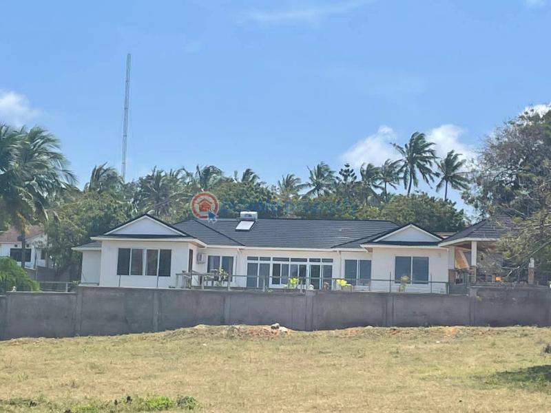 6 bedroom House For Sale Kilifi ,bofa Beach Area Mnarani Kilifi - 2