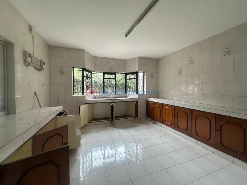 4 bedroom Commercial Property For Rent Off James Gichuru Road Near Lavington Green Shopping Mall. Nairobi - 19