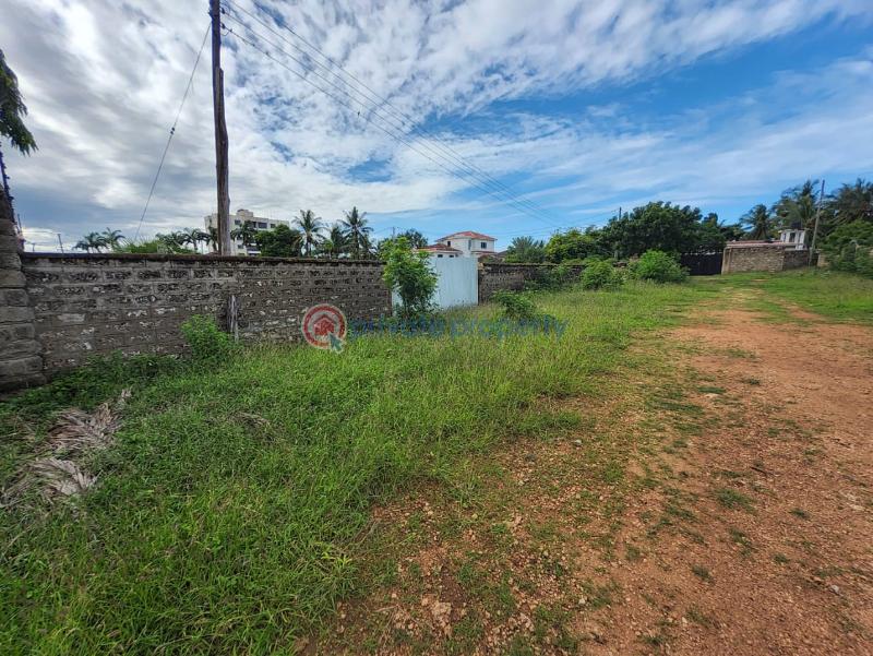 Mixed use Land For Sale Beach Road Nyali Mombasa  - 0