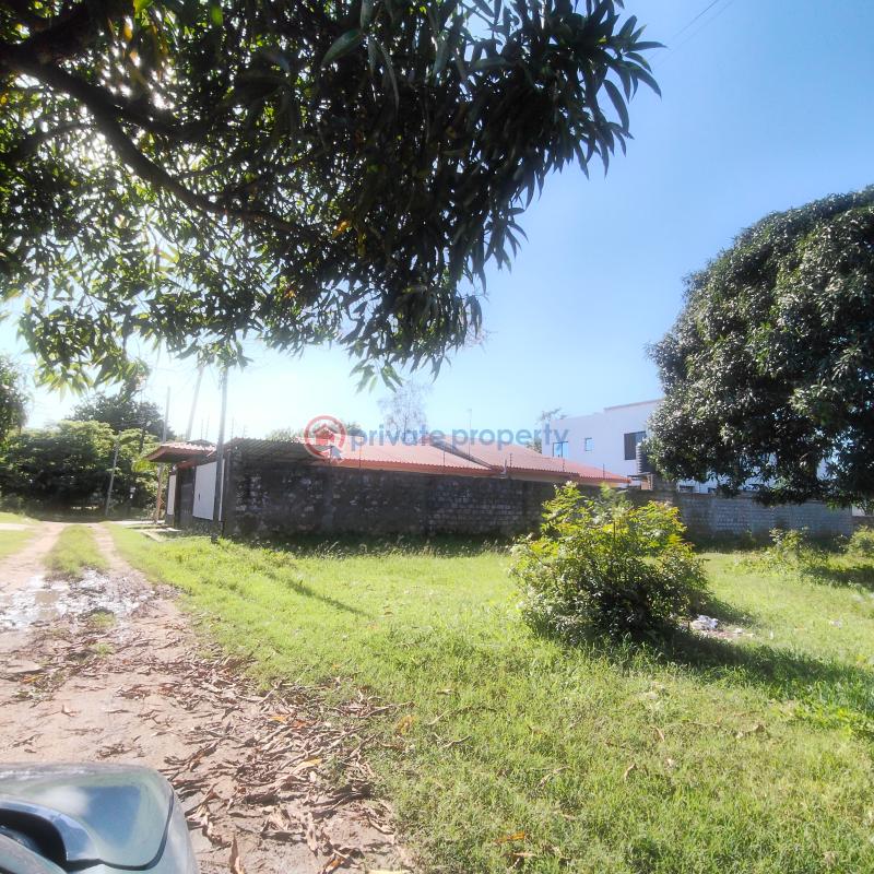 Mixed use Land For Sale Near Braeburn International Schools near Braeburn International School Bamburi Mombasa - 2