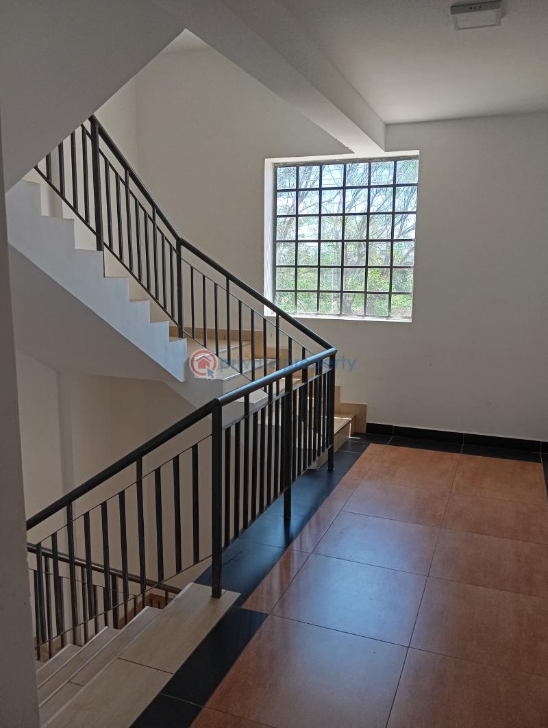 3 bedroom Apartment For Sale Uthiru, Waiyaki Way. Uthiru/Ruthimitu Nairobi - 1