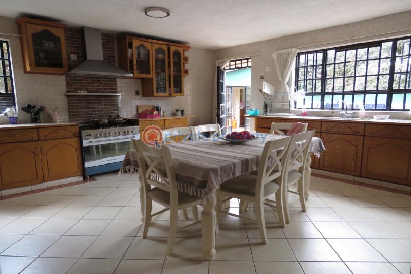 3 bedroom Apartment For Sale A Few Meters From The Tarmac Road Machakos Athi River  - 7