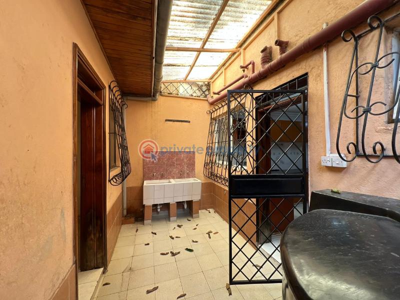 4 bedroom Apartment For Rent Near Kileleshwa Police Station. Nairobi - 8