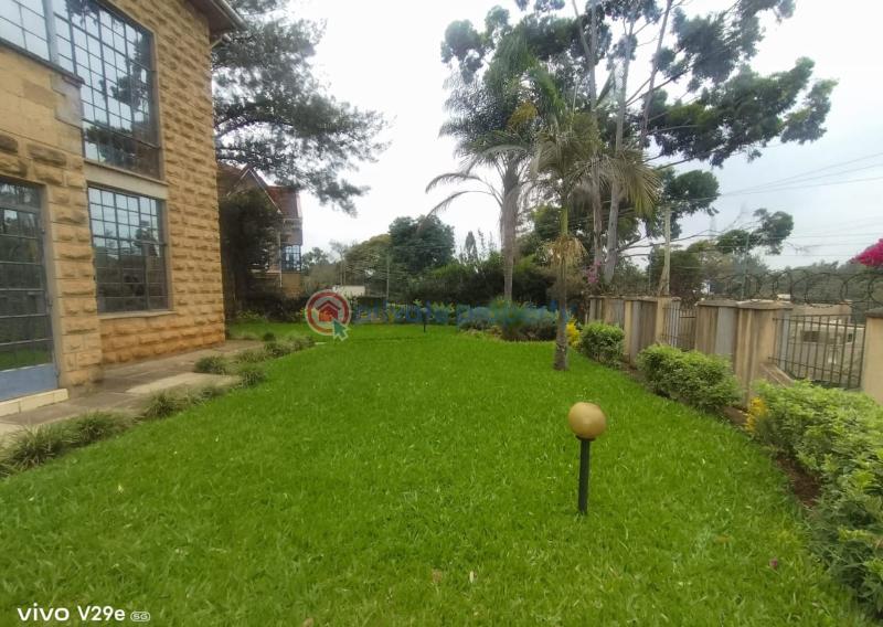 5 bedroom Townhouse For Sale Lavington Nairobi - 0