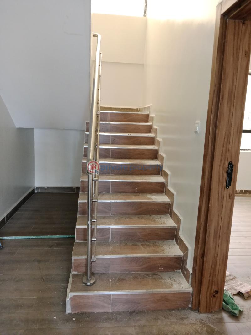 5 bedroom Apartment For Rent Parklands Nairobi - 6