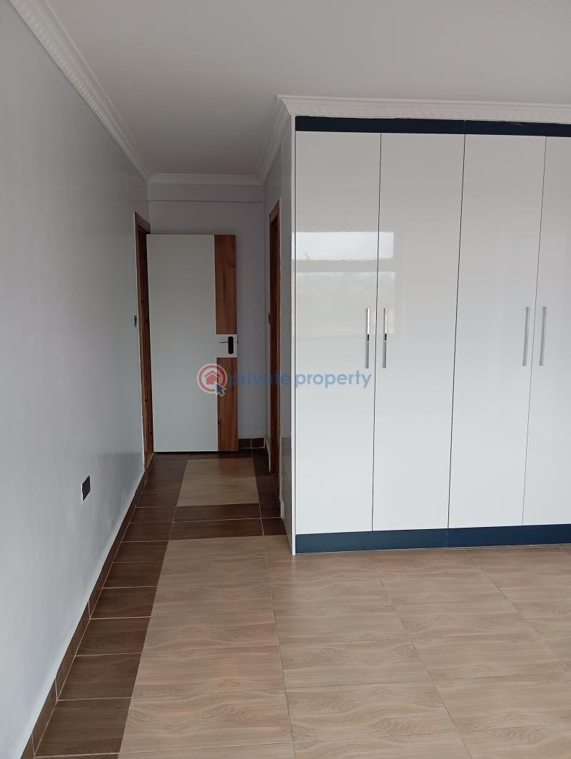 5 bedroom Apartment For Sale Near Yaya Center Kilimani Nairobi - 0