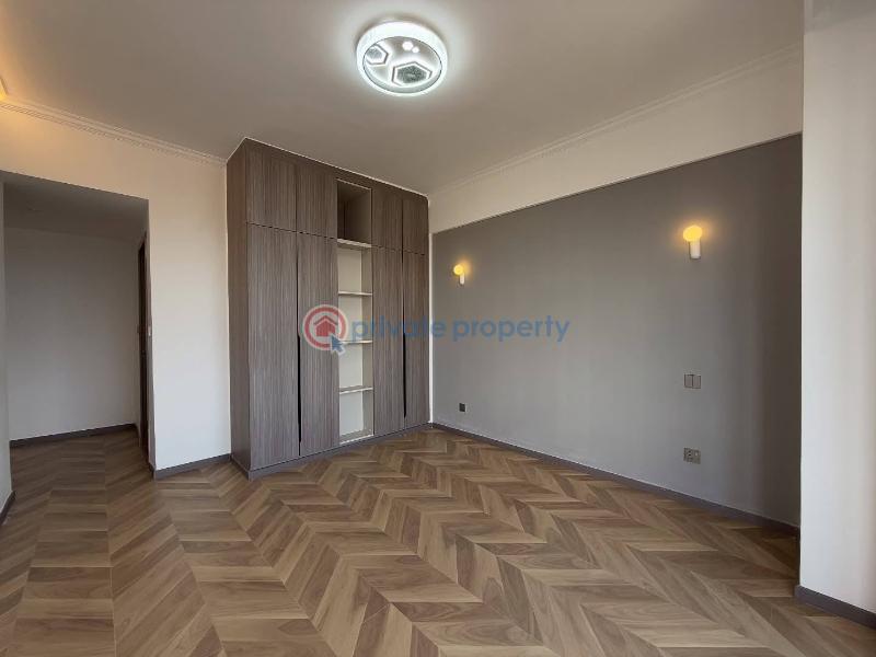 4 bedroom Apartment For Sale Near Kileleshwa Police Station. Nairobi - 4