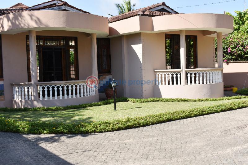 4 bedroom Detached Bungalow For Sale Kizingo Likoni Mombasa - 2