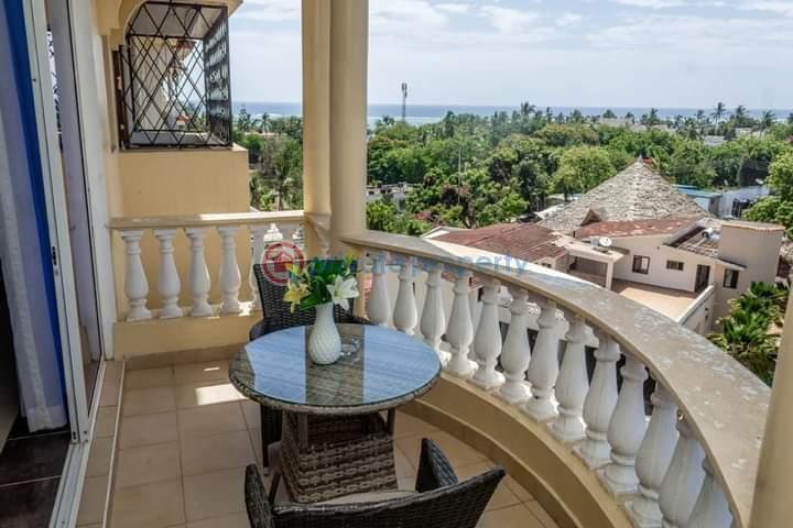 2 bedroom Apartment Short let Nyali Mombasa  - 6