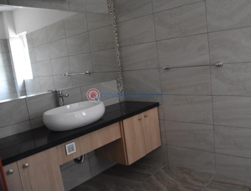 3 bedroom Apartment For Sale Githunguri Road Off Oloitoktok Road Kileleshwa Nairobi - 1