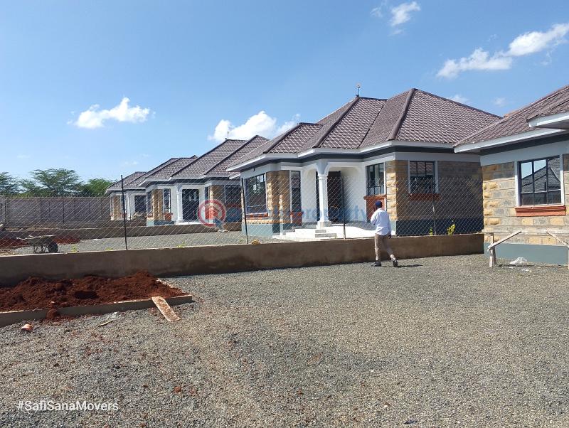 3 bedroom Terraced Bungalow For Sale Yukos Kitengela Kajiado - 1