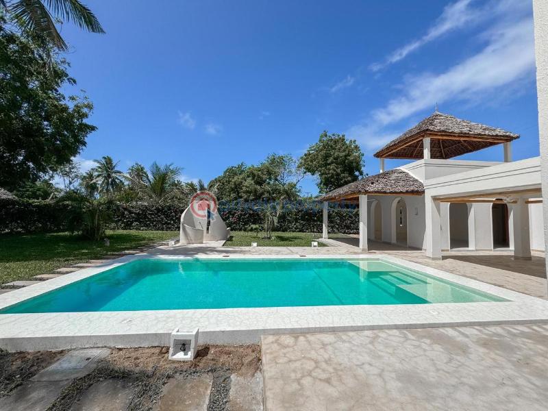3 bedroom House For Sale Ocean Front Watamu Kilifi - 1
